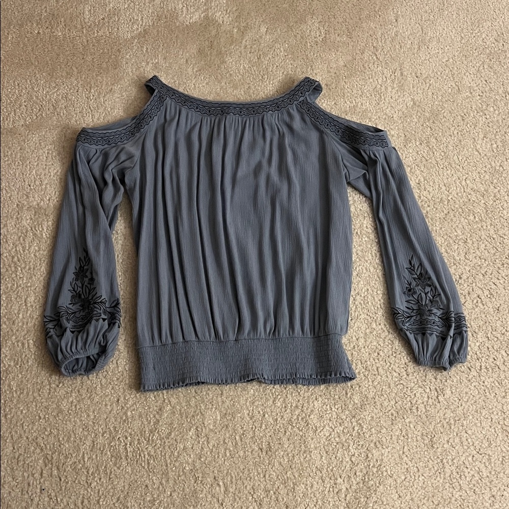 Knox Rose Blue Blouse with Embroidered Sleeves Medium - Picture 2 of 3